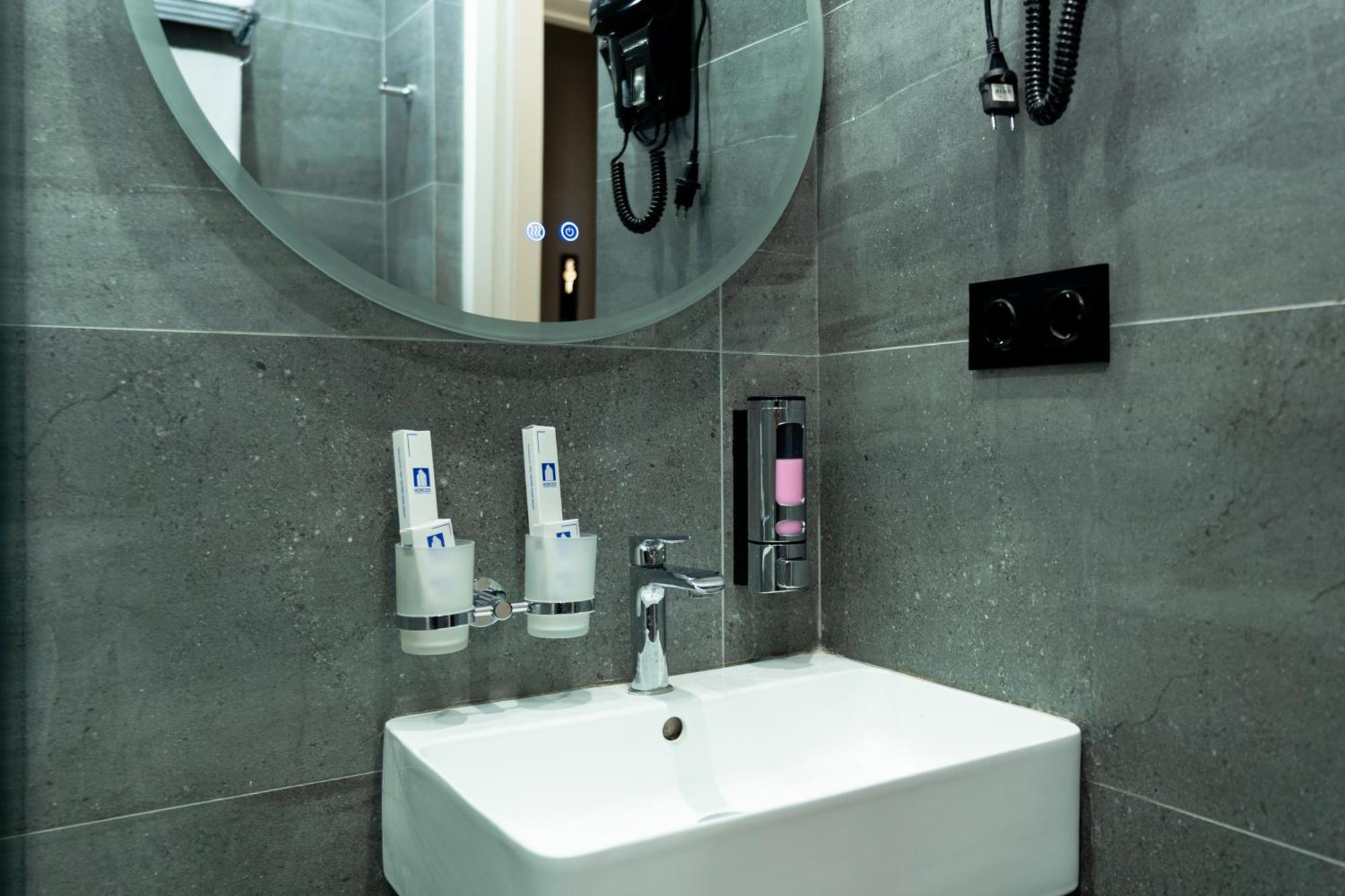Harmony Hotel Tashkent Bagian luar foto