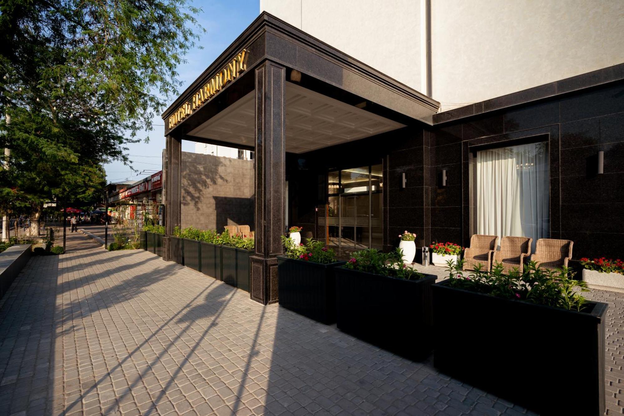 Harmony Hotel Tashkent Bagian luar foto